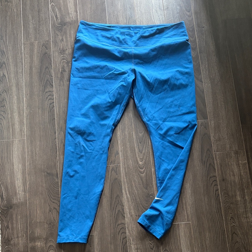 Nike women’s Blue Leggings